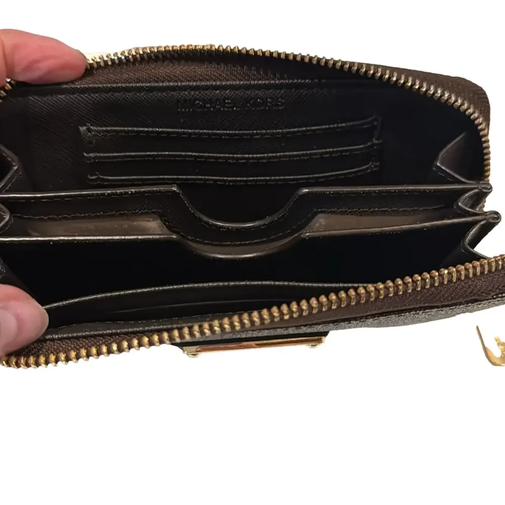 MICHAEL KORS Signature Acorn Brown Jetset Coated Wallet - Picture 4 of 4